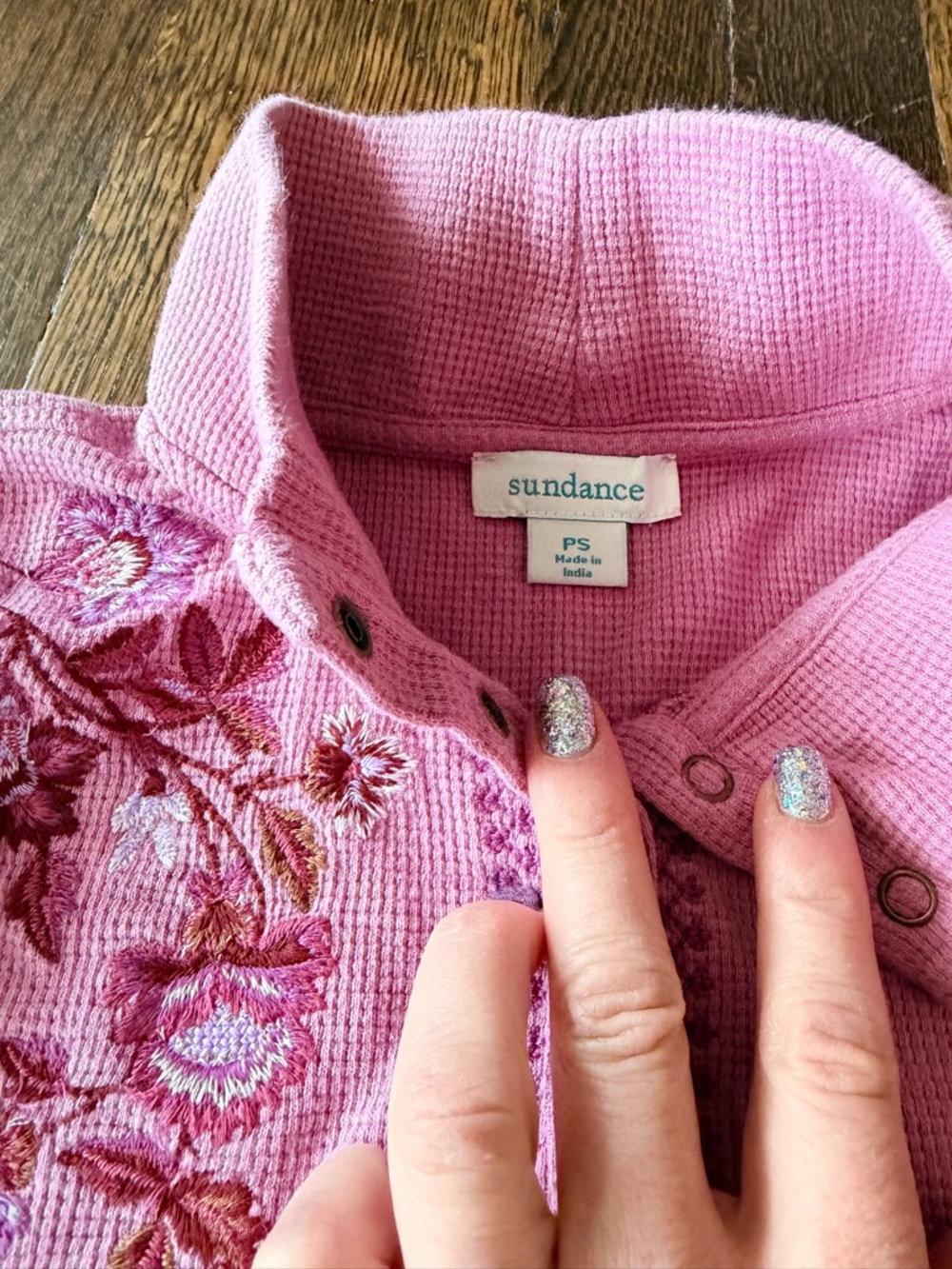 Sundance Pink Floral Embroidered thermal Henley small petite - Picture 3 of 3